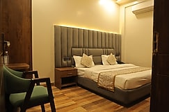 Hotel Madhavam, Mathura