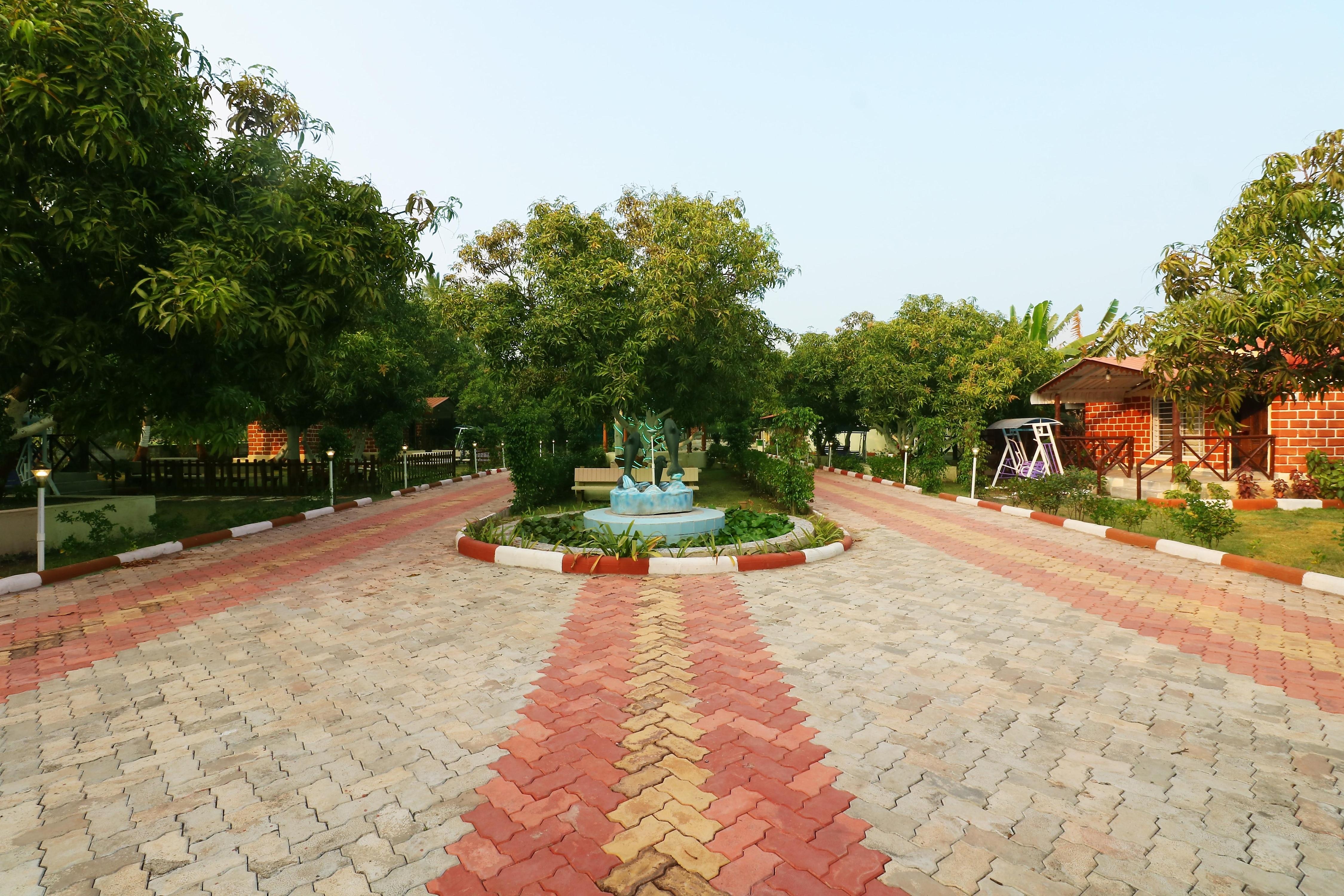 Sapphero Jungle Vista Resort - Tap to explore photos