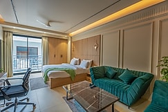 White Moon Service Apartments, Gurgaon