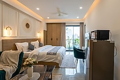 White Moon Service Apartments, Gurgaon