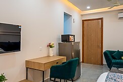 Sterling Lavish Studios | Golf Course Road, Gurgaon