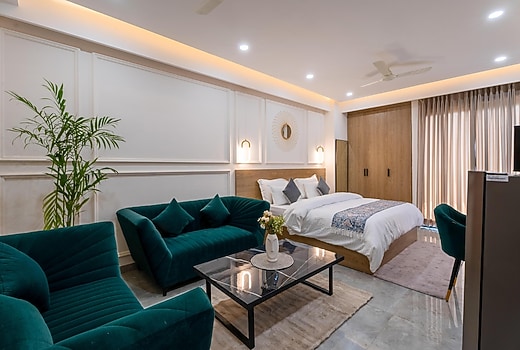 Sterling Lavish Studios | Golf Course Road