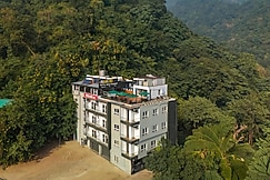 Perfectstayz Premium Pinaaki - Ganges view, Rishikesh