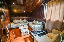 Hotel Roof Top, Sonmarg