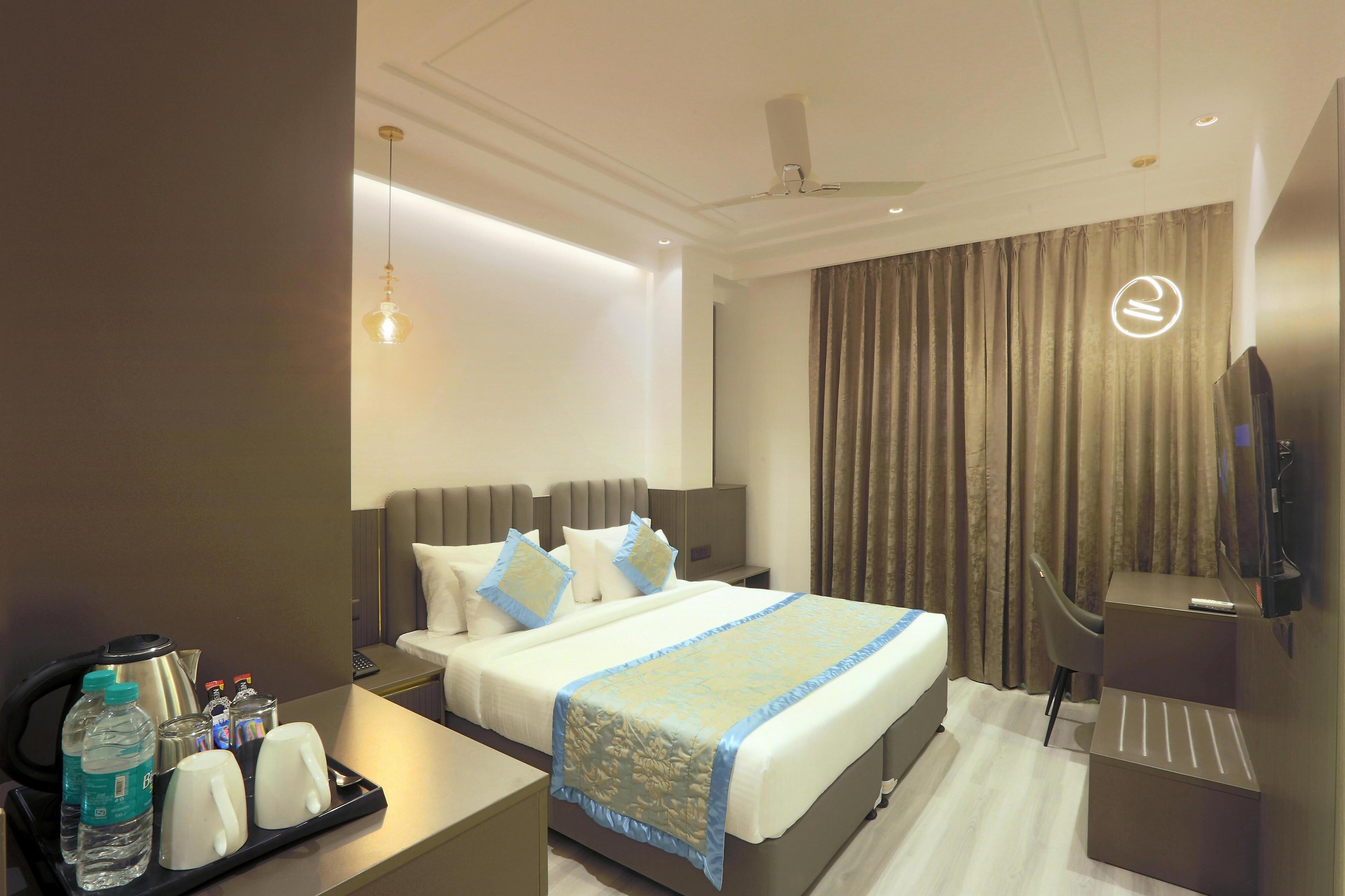 OPO Hotels Iffco Chowk - Tap to explore photos