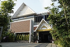 Clive Tens Suites and Rooms, Chalakudy