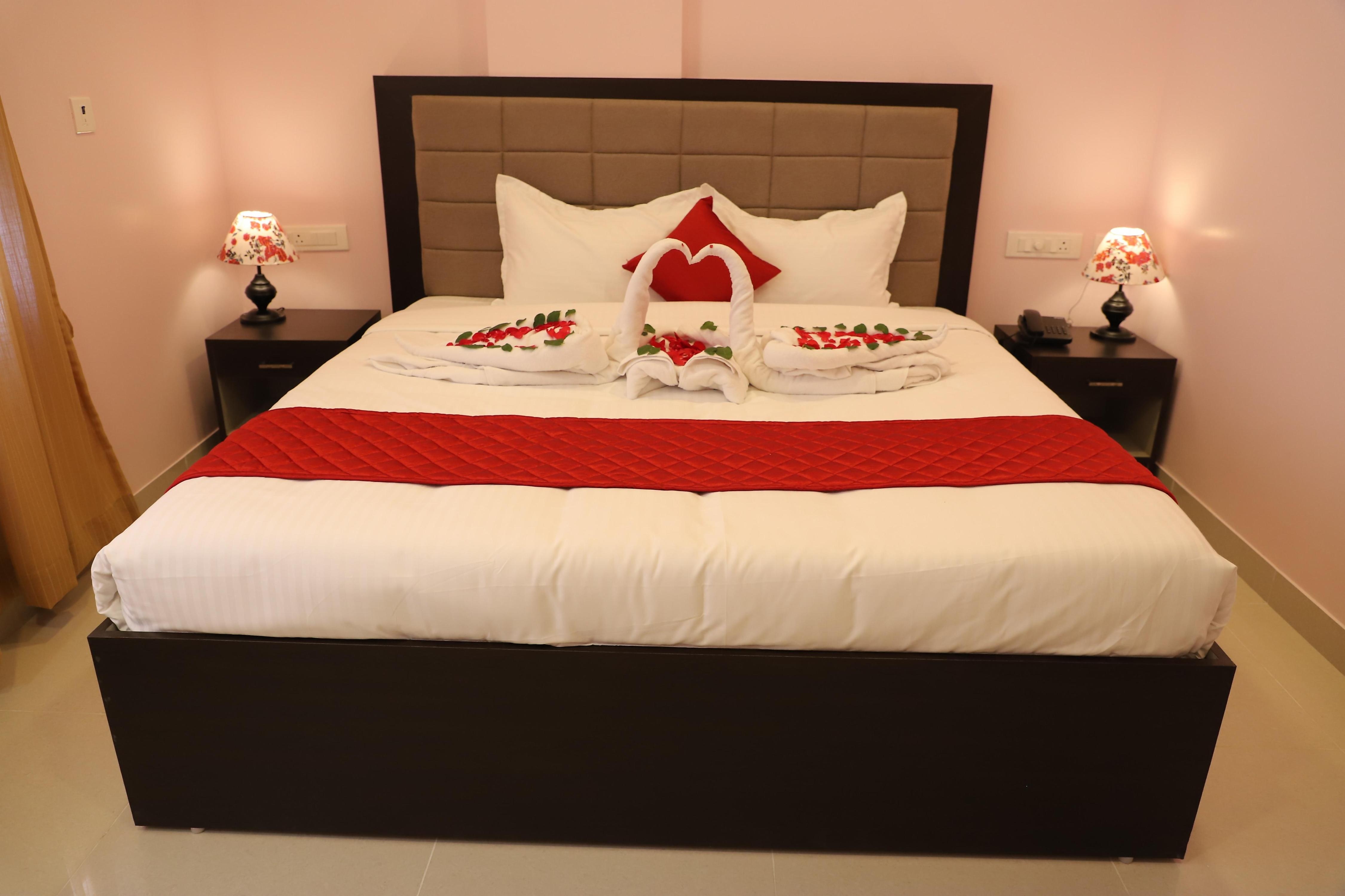 Vimo botique Hotel - Tap to explore photos