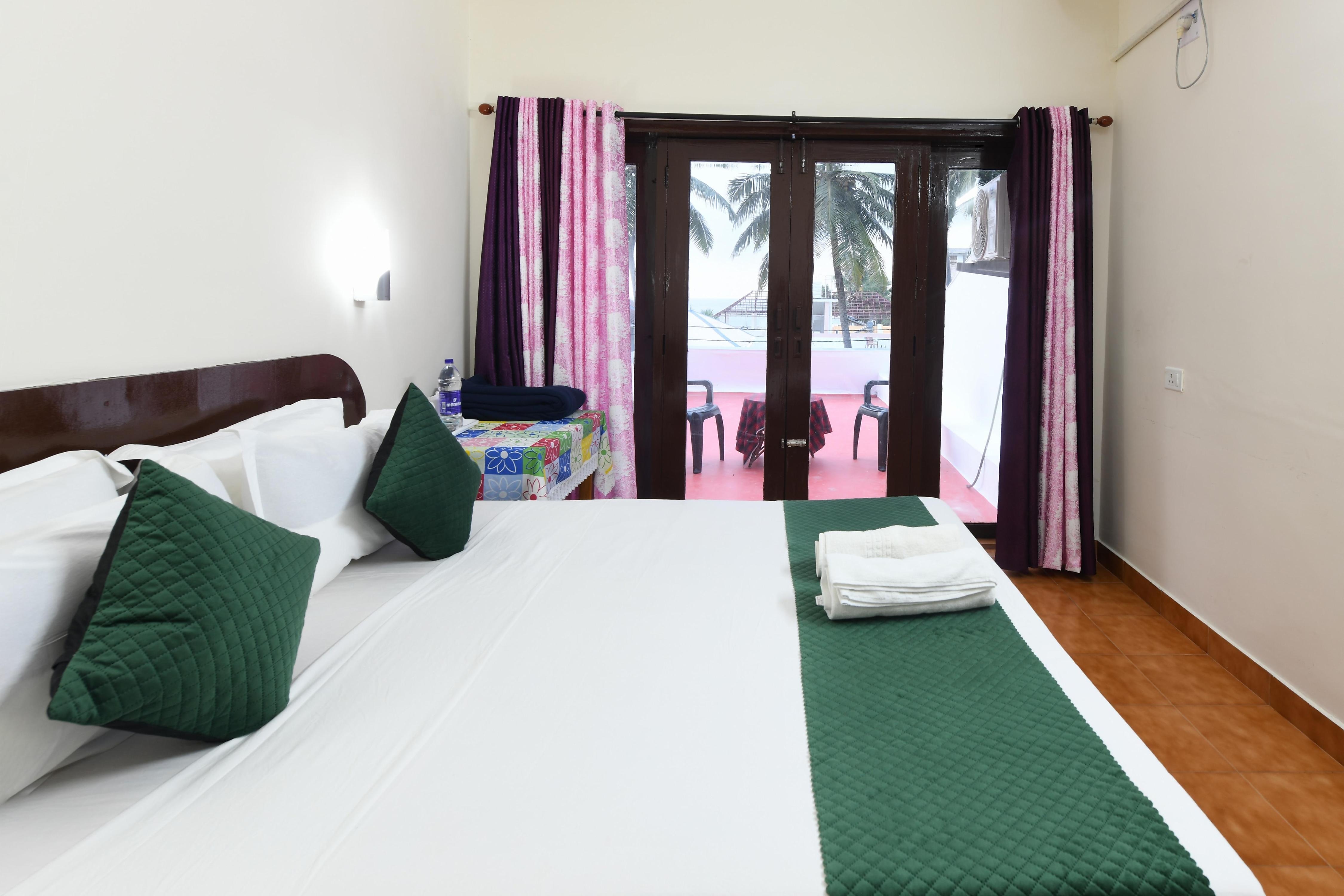 Hotel Samudra Tara - Tap to explore photos