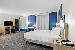 Spark by Hilton Redlands, Tecate