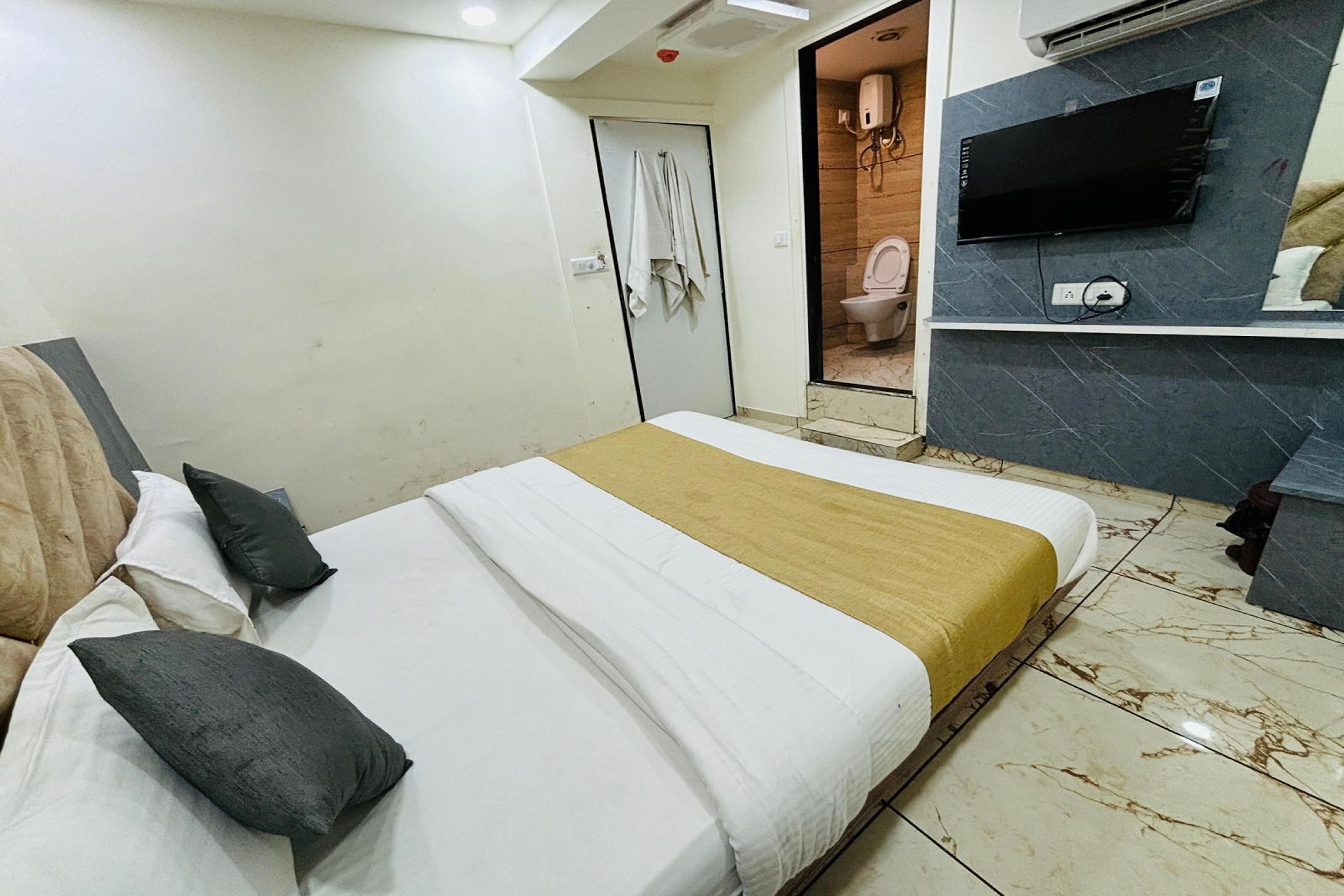 Hotel Heritage Gurukul Road - Tap to explore photos