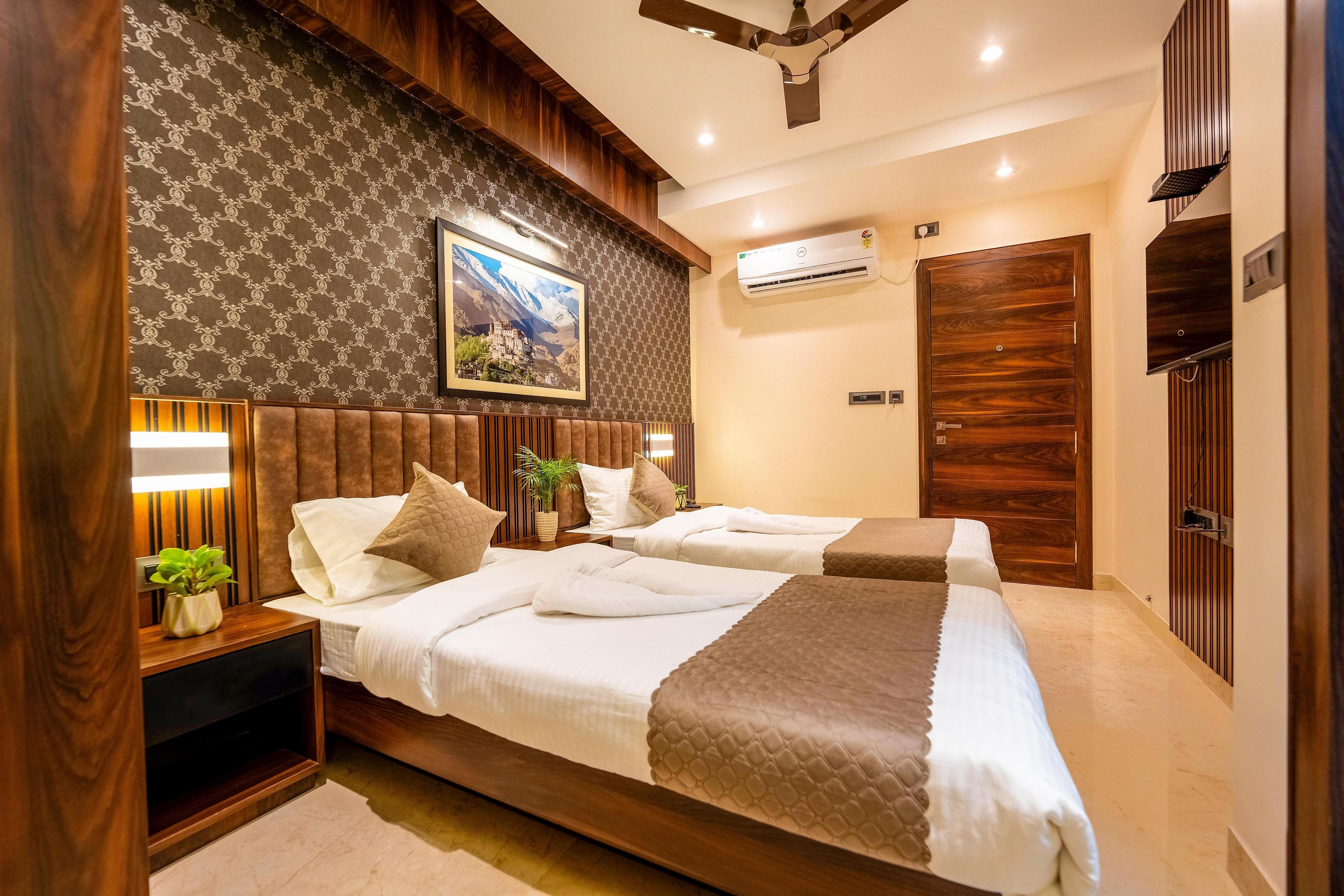 The Burdwan Inn - Tap to explore photos