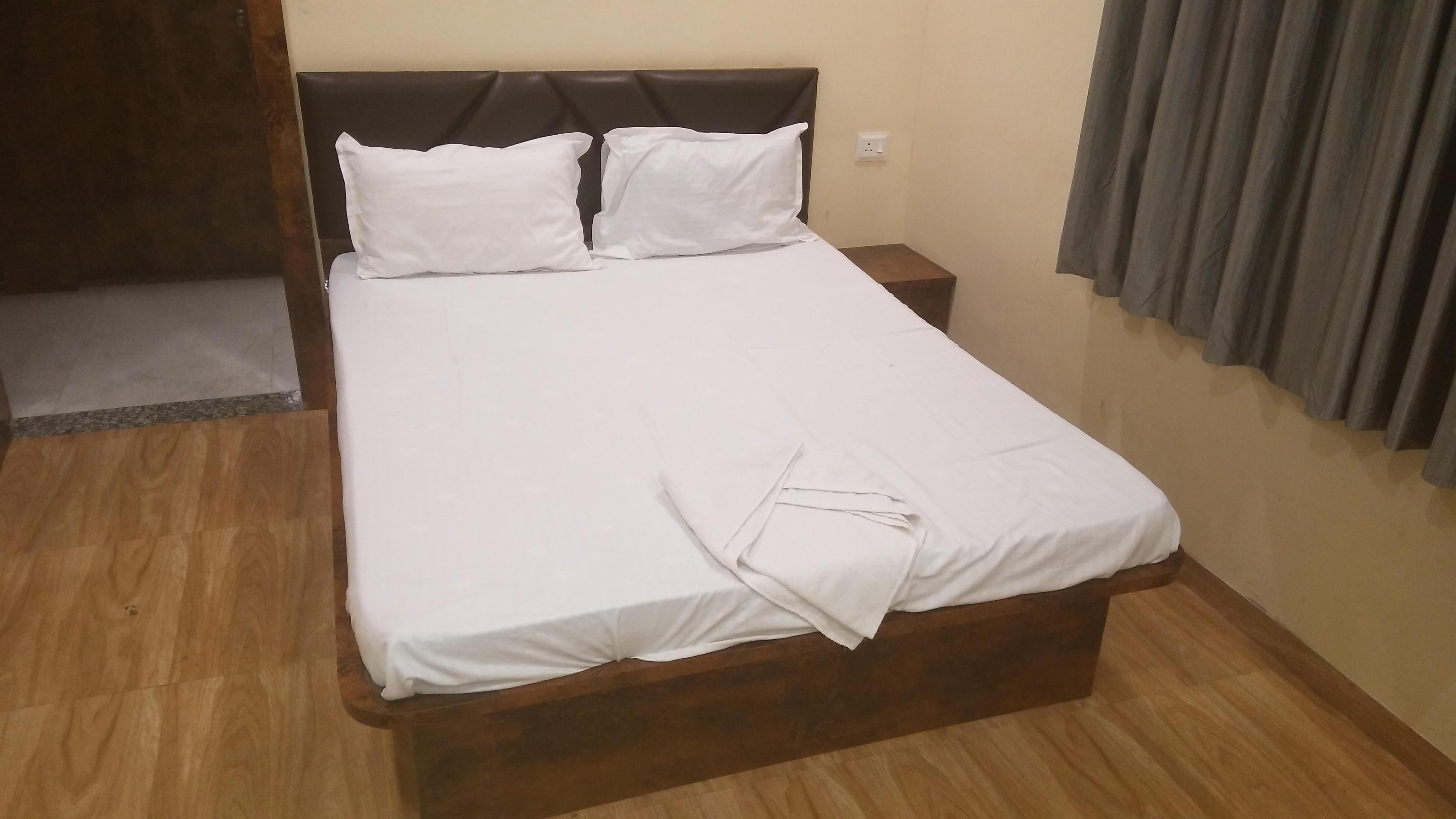 Deluxe Non AC Room 1