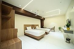 HOTEL MKR GRAND, Kottapeta