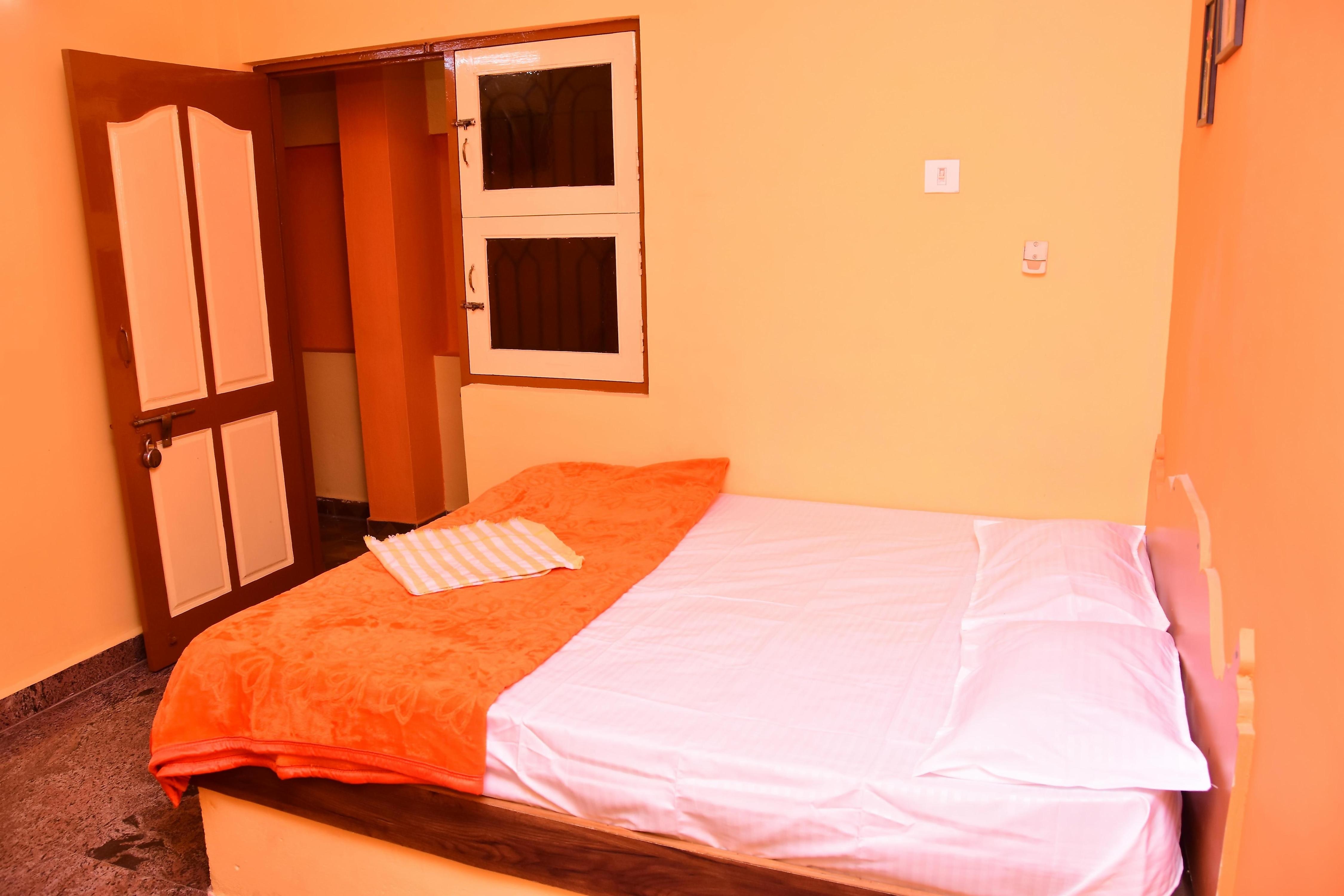 MALAR RESTAURANT & ROOMS - Tap to explore photos