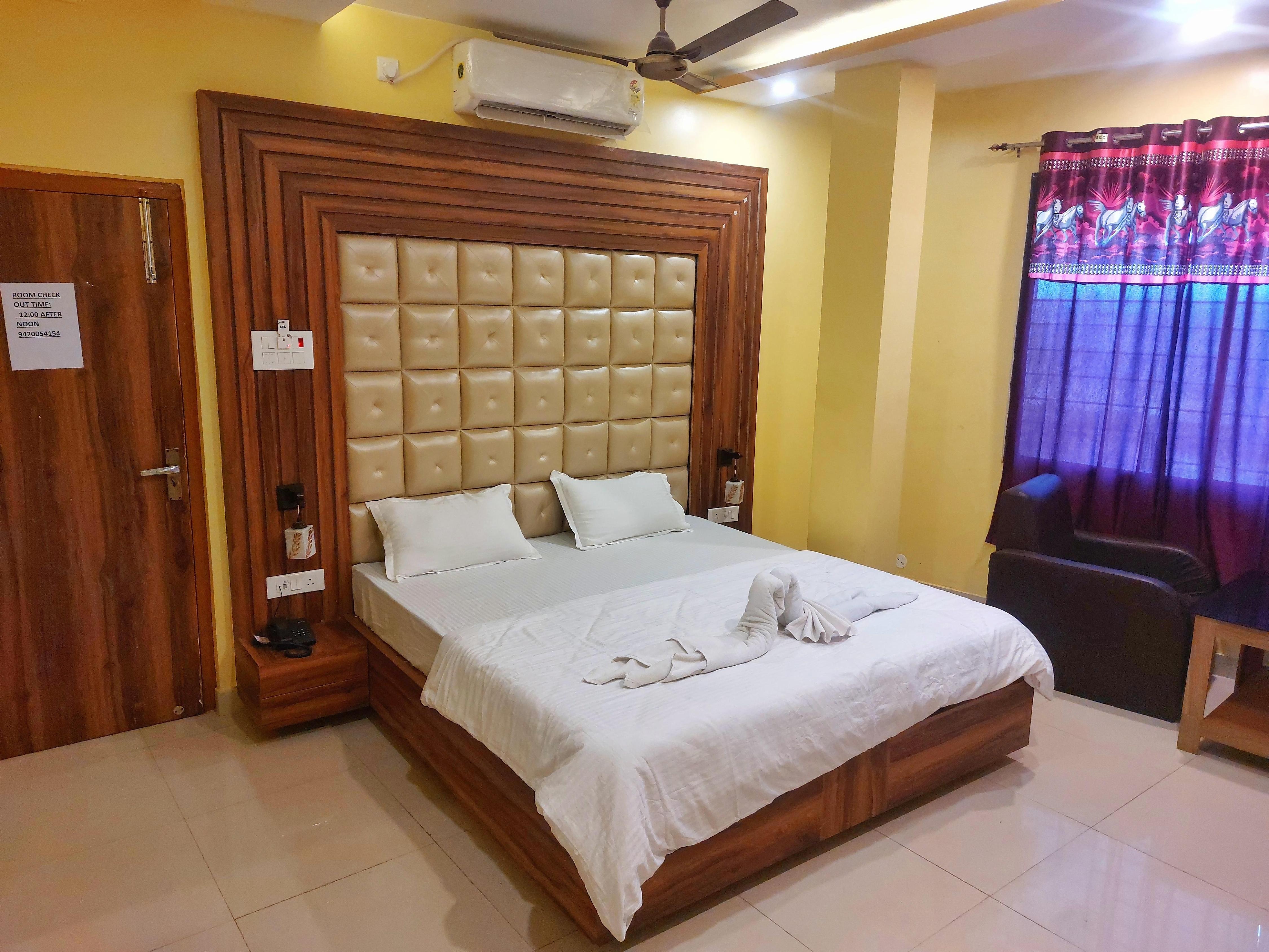 HOTEL SHOBHA - Tap to explore photos