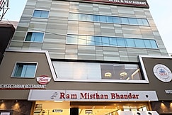 The SRM Crystal, Kanpur