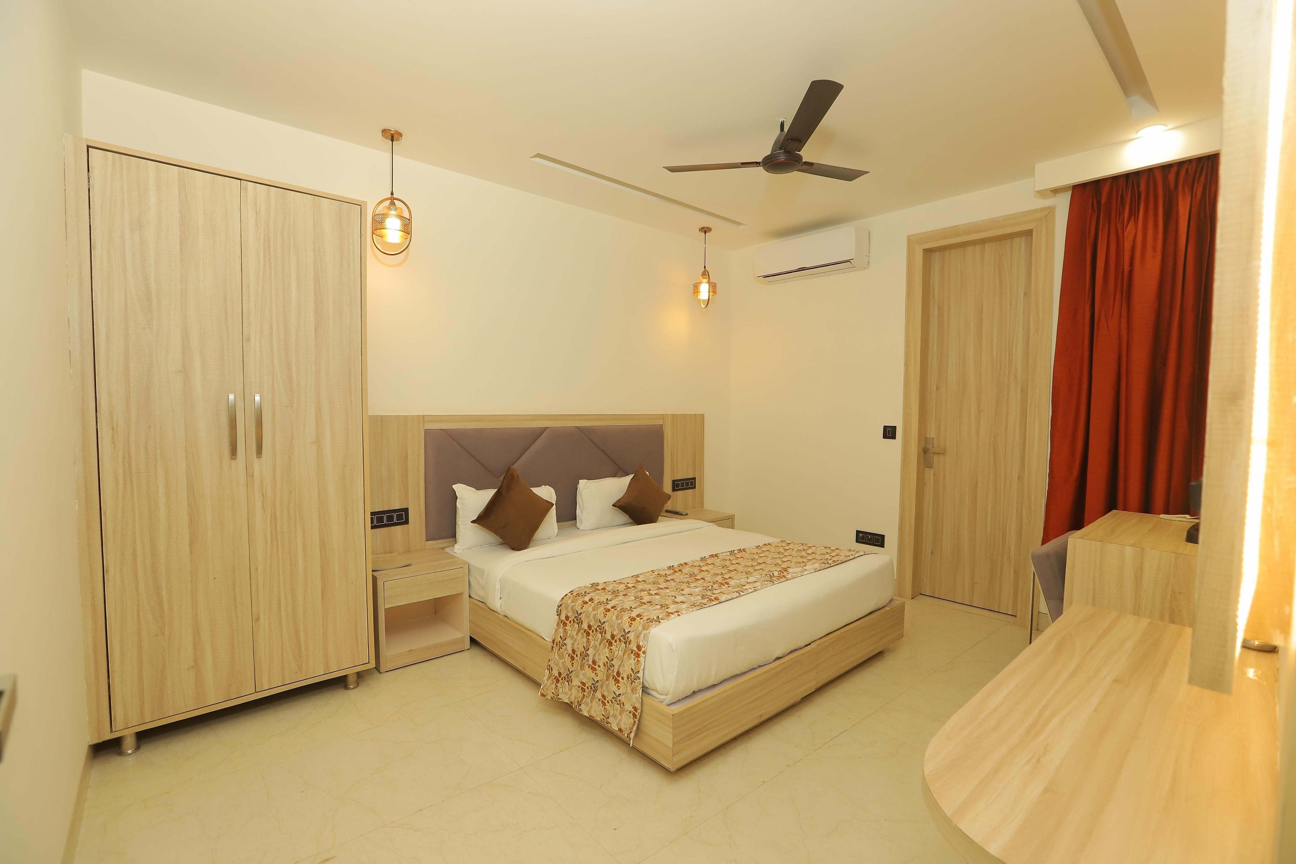 Hotel Zed Near Delhi IGI Airport - Tap to explore photos