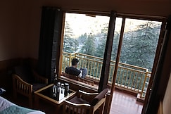 The Woodpecker Inn Jibhi, Jibhi