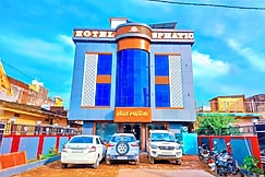 Hotel Sphatic- 5 Mins from KamtaNath Temple., Chitrakoot