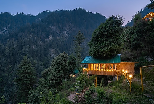 Magnificent Treehouse with Valley View, Tandi