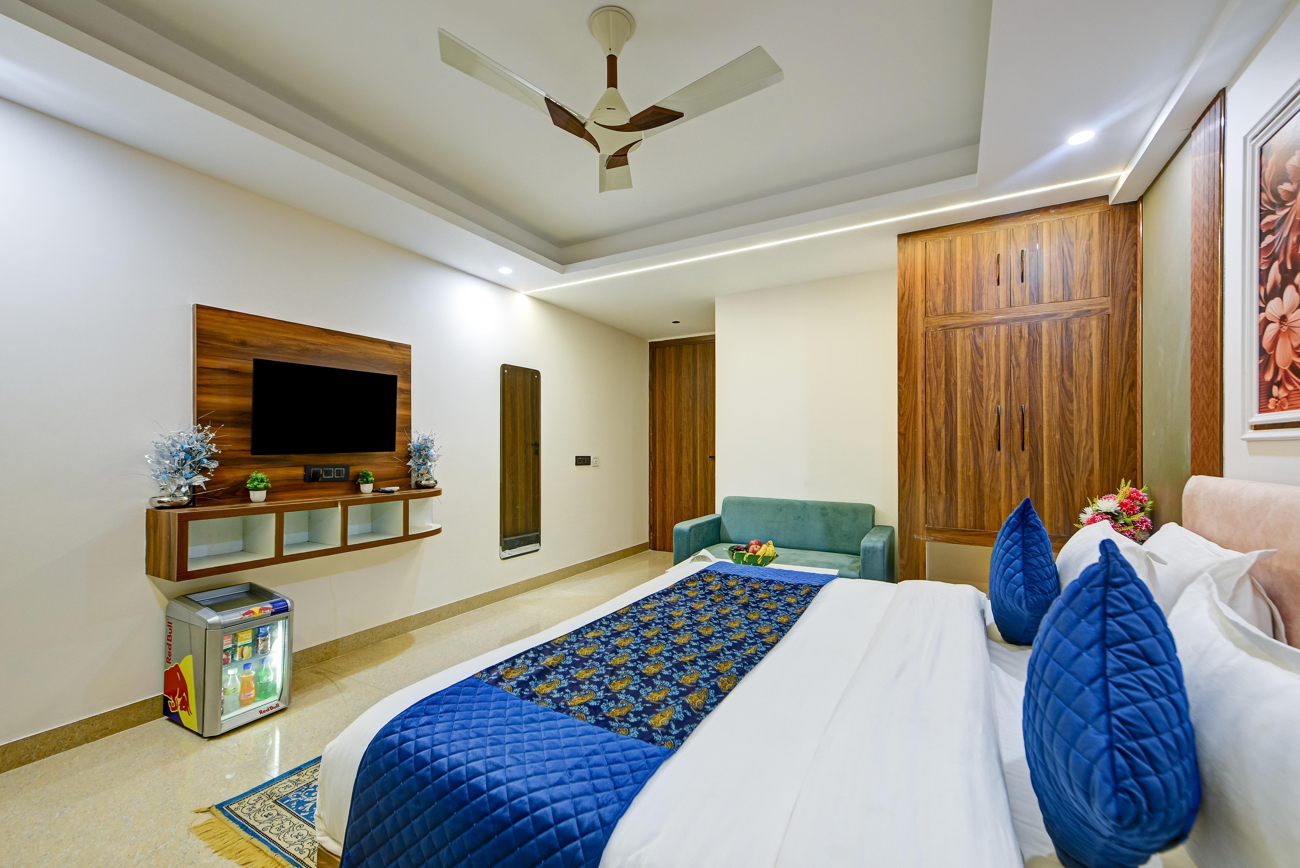 Hotel Dream World at Delhi Airport IGI - Tap to explore photos