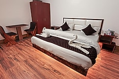 Hotel Trisolaris, Varanasi