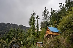 Gatsby's A-frame In Tandi, Sainj