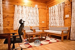 The FrozenFall Resort, Gulmarg
