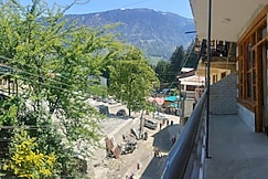 Luvya Retreats Hotel, Manali