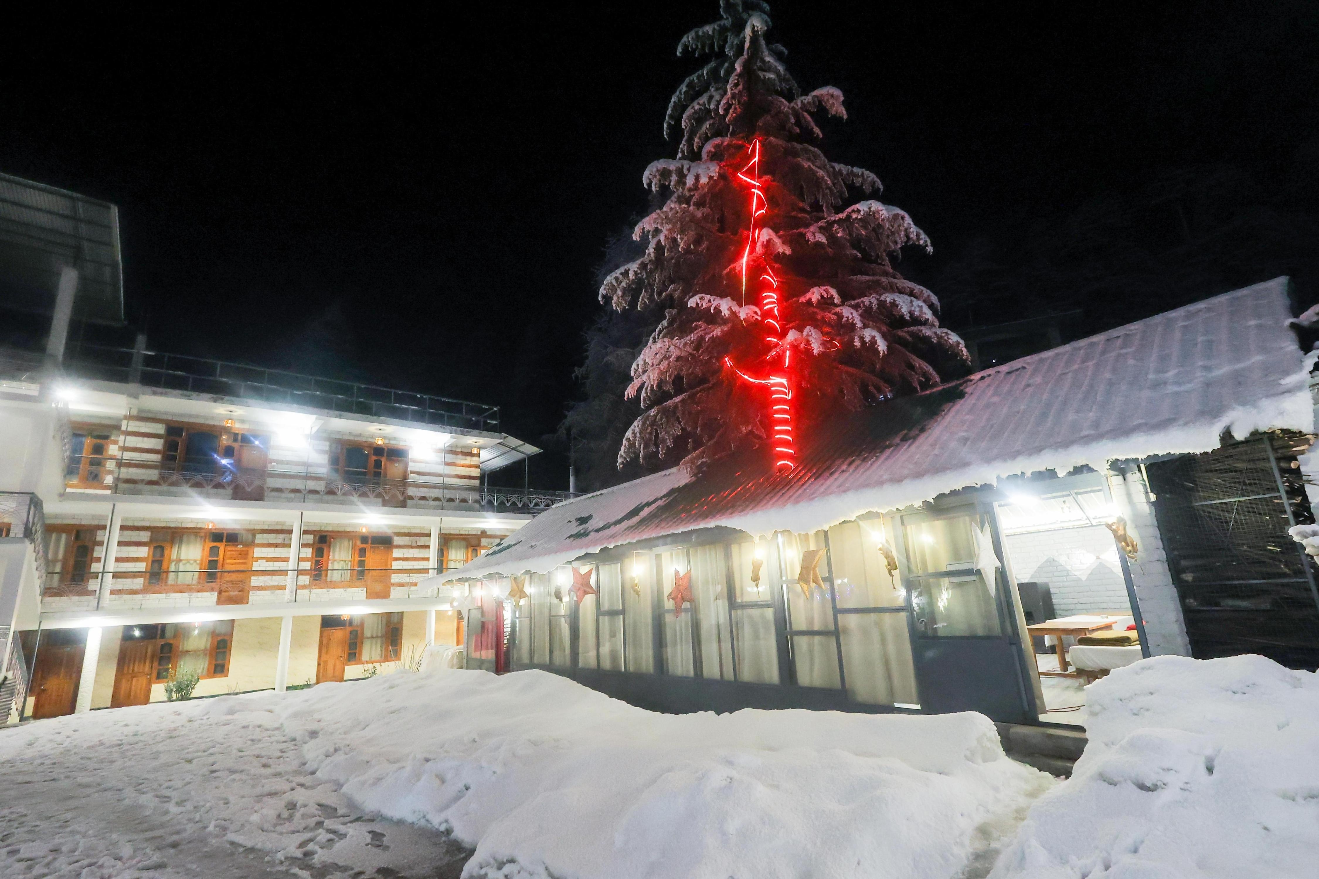 Luvya Retreats Hotel 𝗕𝗢𝗢𝗞 Manali Hotel