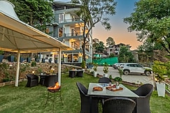 Alaya Stays 2 BHK with Garden & Hill View | Livelife