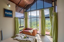 Mountain view Cabin in Vagamon, Marayoor