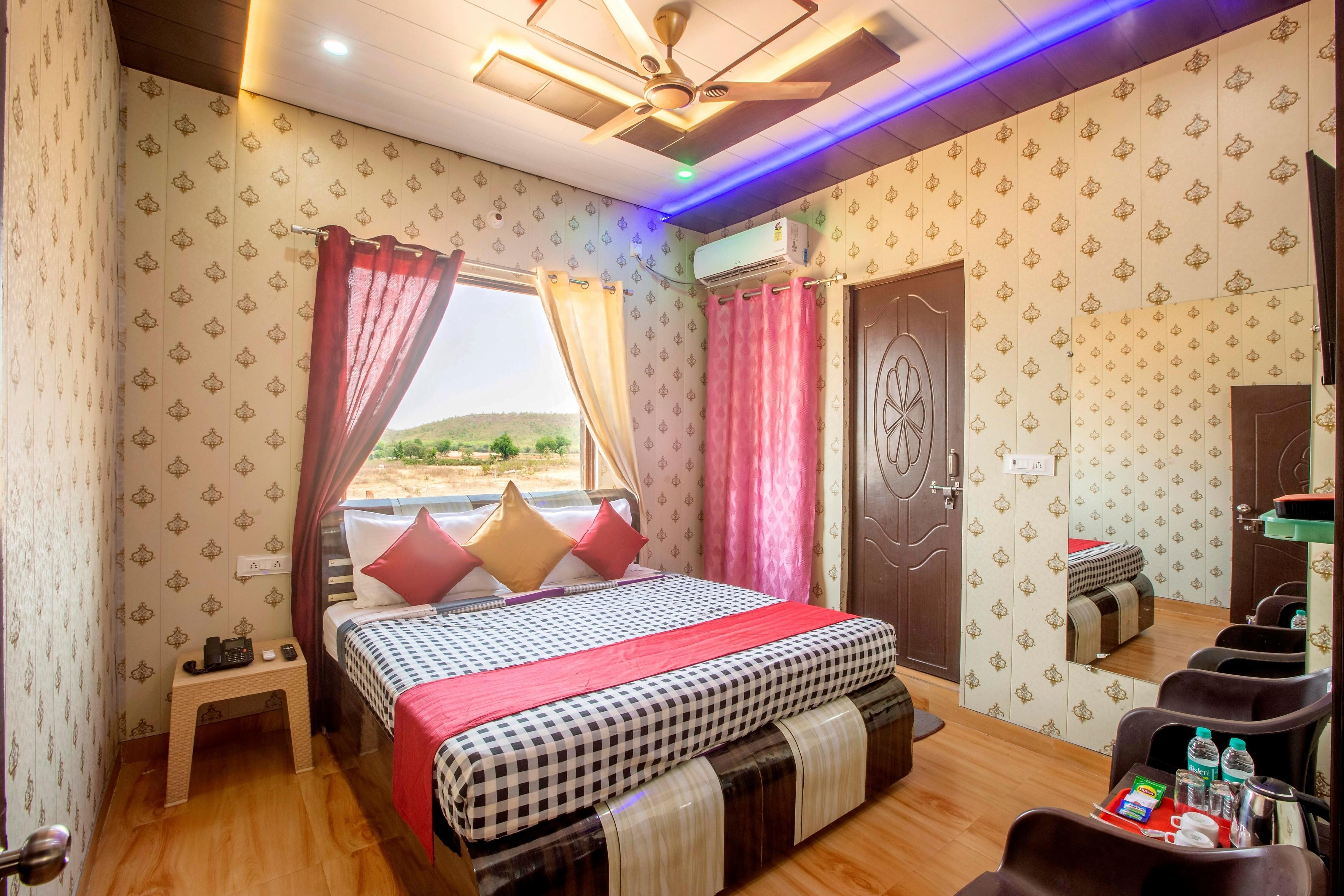 ORCHHA NATURE COTTAGE - Tap to explore photos