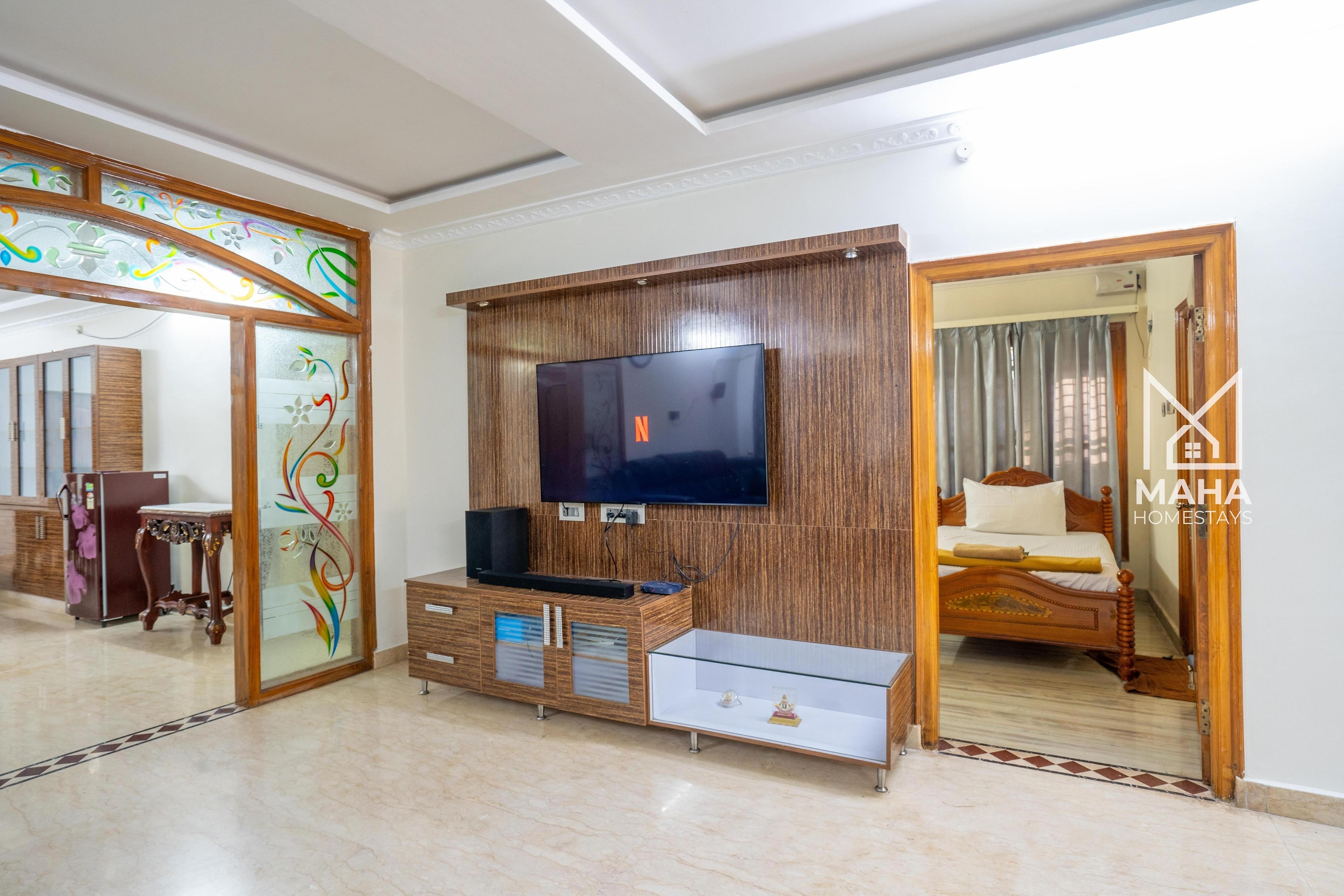Maha Homestay - Tap to explore photos