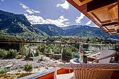 River Pine Resort & Spa, Manali