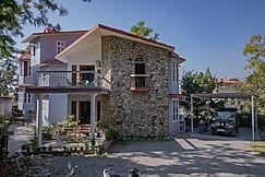 Creekside Villa Home Stay, Dehradun