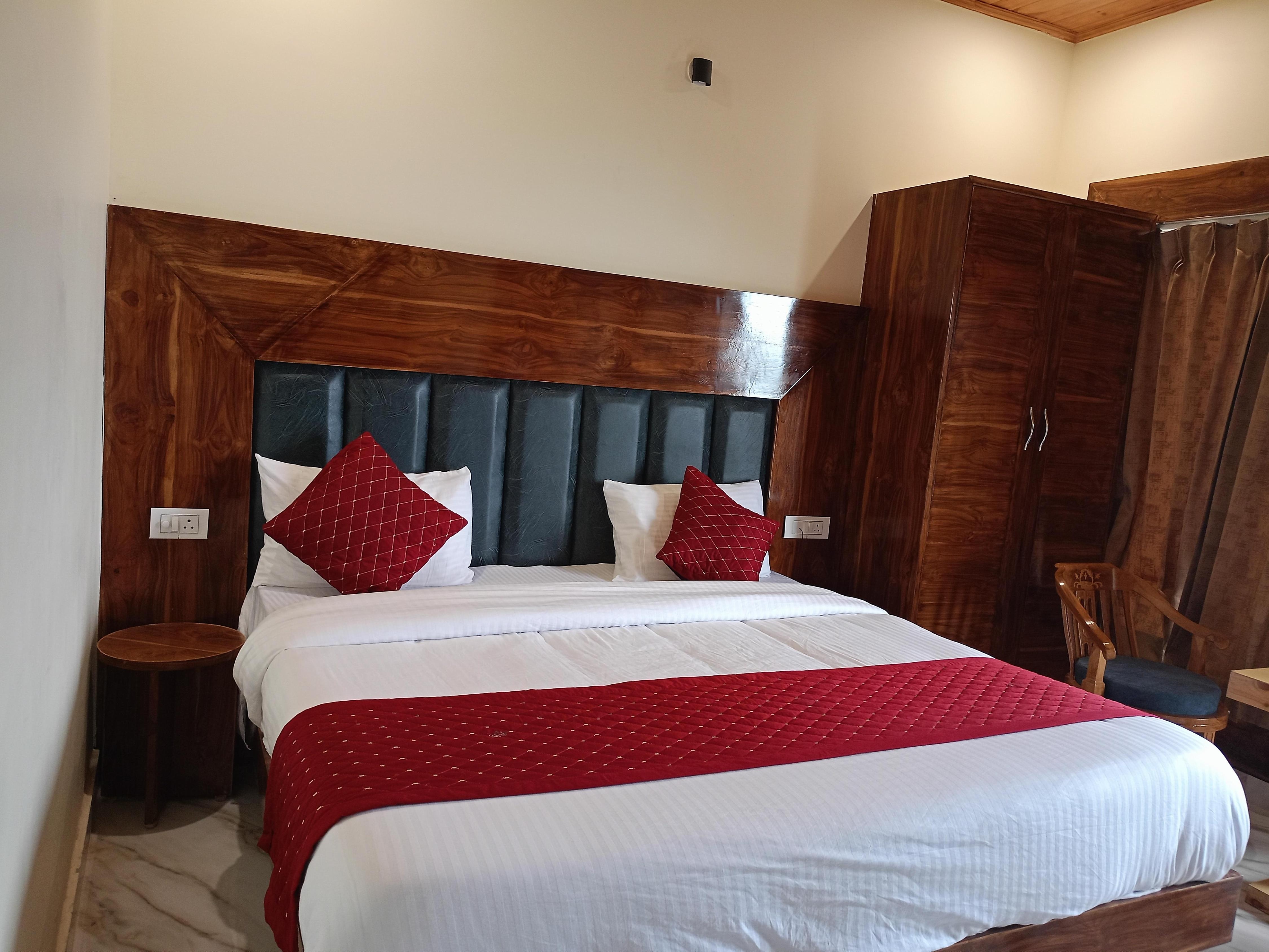 HOTEL THE PINE VILLA MUSSOORIE - Tap to explore photos