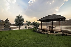Toyam by Orchid Hotels, Sasvad