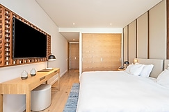 Hyatt Regency Lisbon, Almada