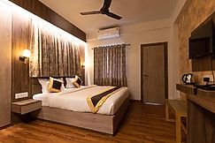 The Lake Palm, Kolkata, Kolkata