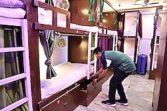 Frazyone Hostel, Noida