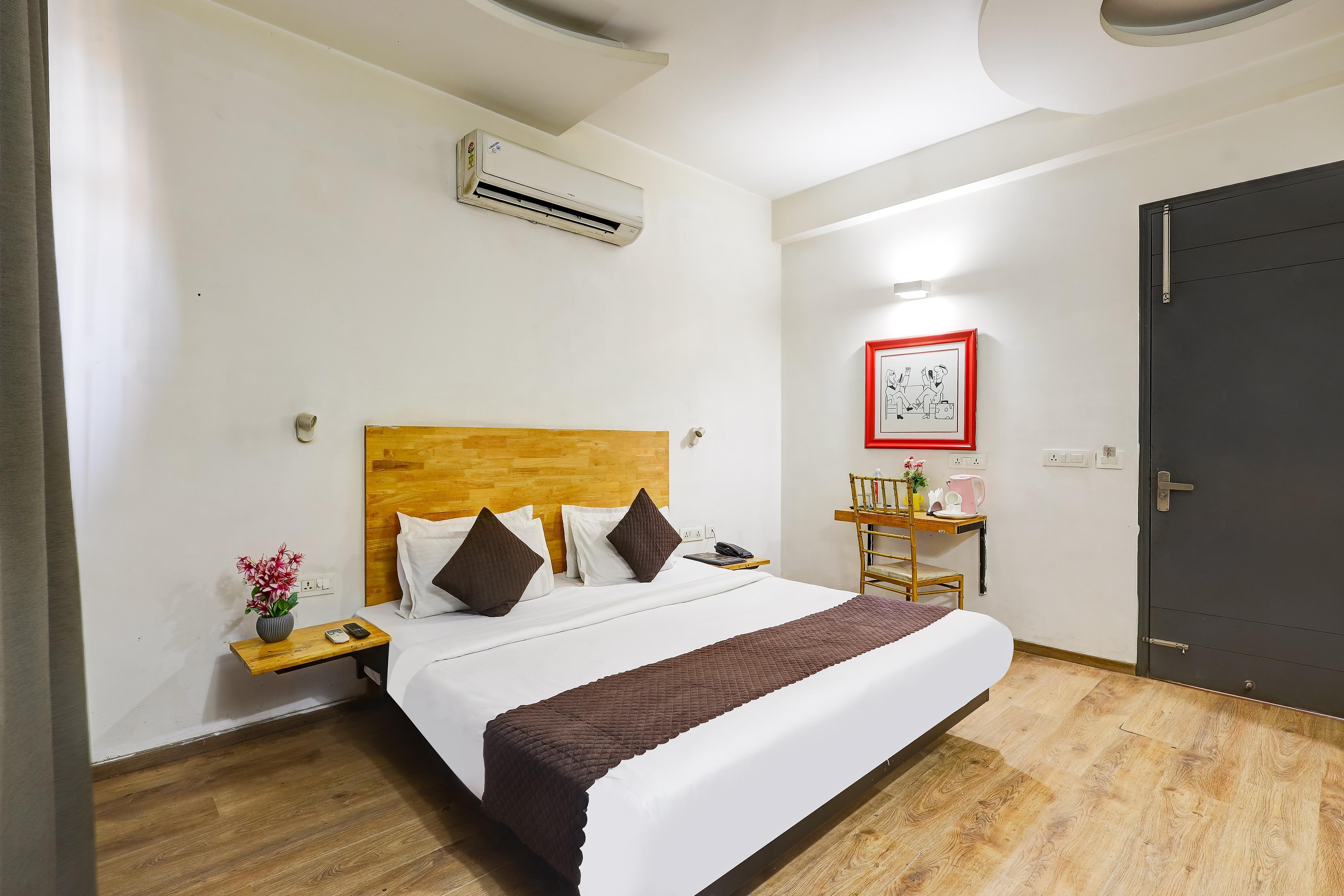 Hotel Wedlock Premium. - Tap to explore photos