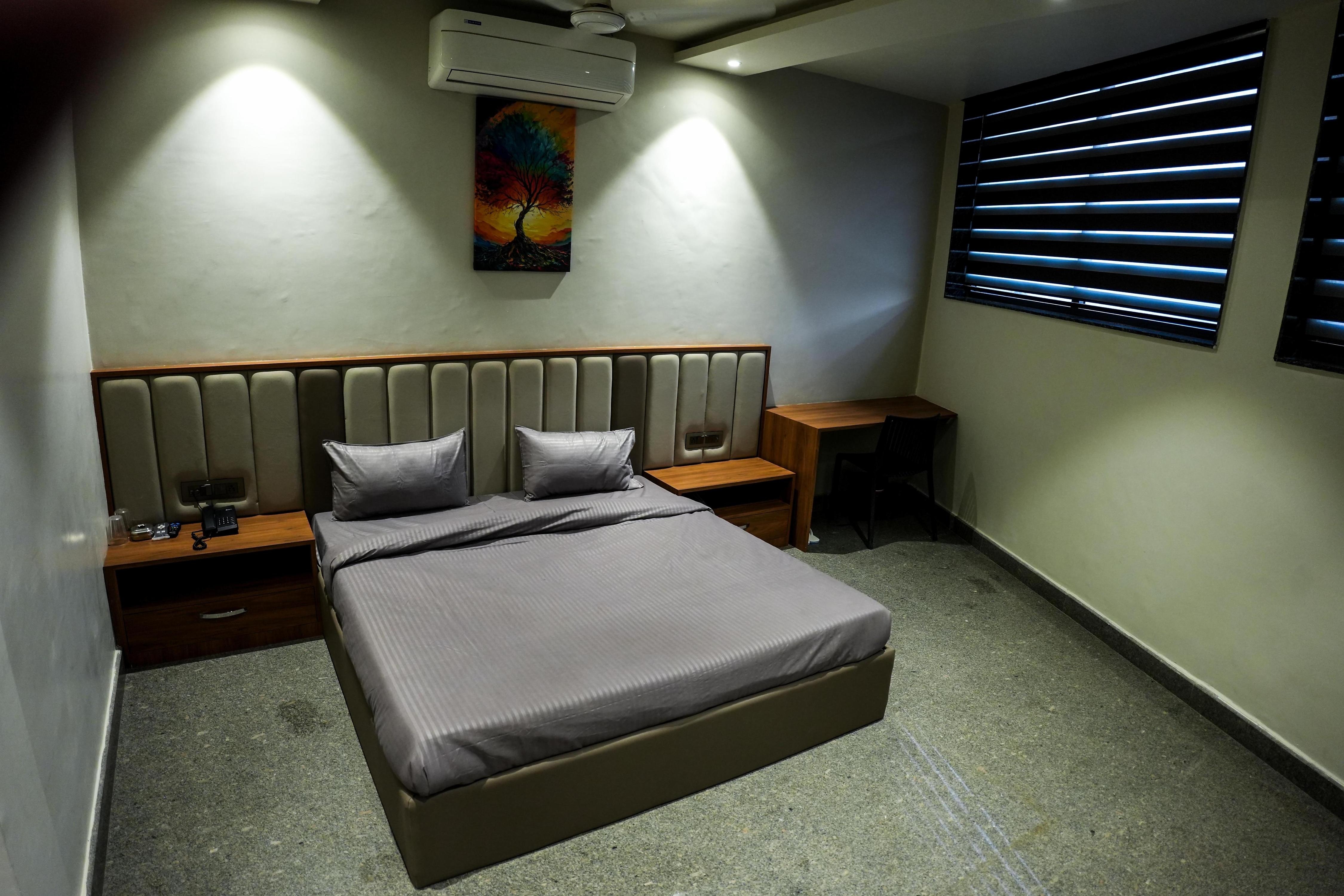HOTEL CROWN CITY (DABRA CHOWK) - Tap to explore photos