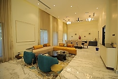 Sunset Valley Farmhouse, Delhi