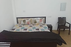 The Valvet Rose, Ayodhya