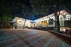 Maple Hill Resort, Lansdowne