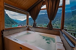 Nazaara - A Luxe Retreat, Manali