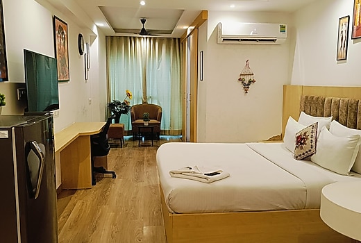 Grand Studio Apartment