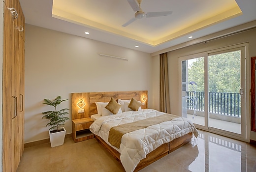 The Lodgers Luxury 1BHK Apartments | Near Golf Course Road