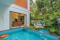 ELIVAAS 4 BHK with Pvt Pool & Jacuzzi bathtub | Laguna Pulse, Goa